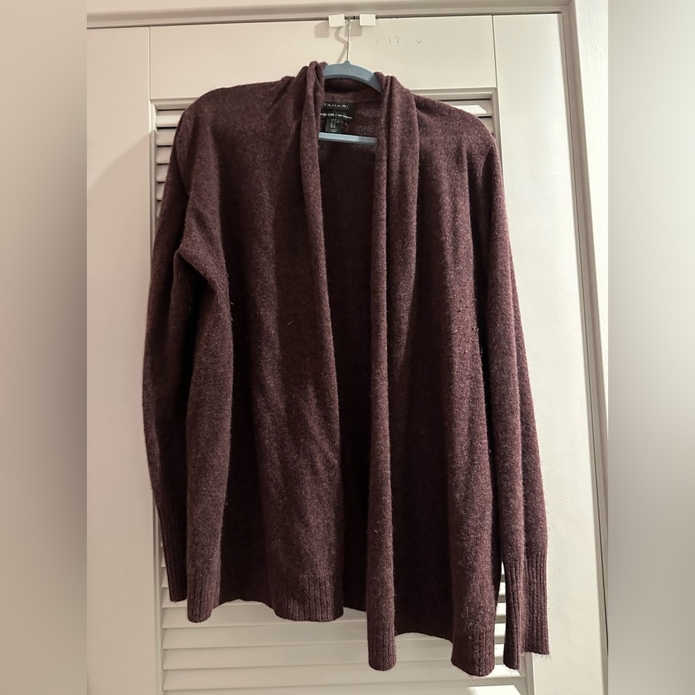Tahari 100% Cashmere Sweater